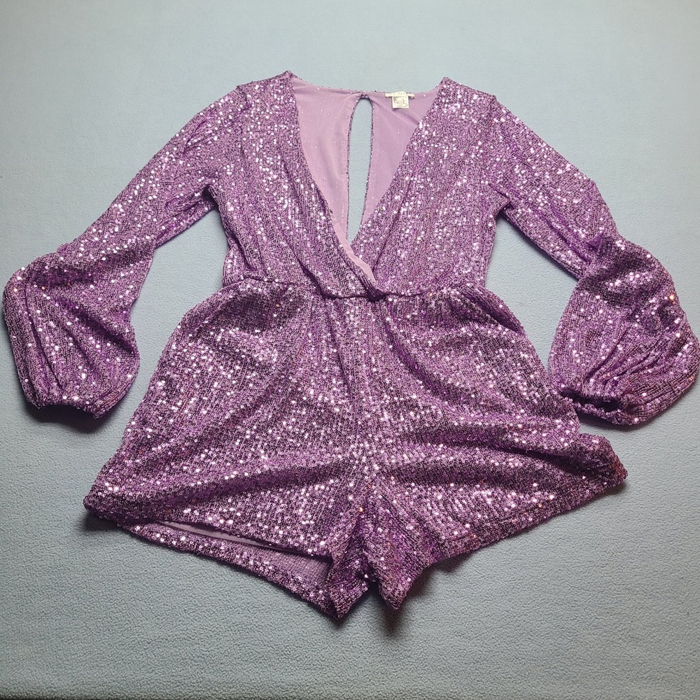 Venus Sequin Romper Womens Medium Purple Excellent Deep V-Neck Balloon Sleeve - Picture 2 of 8